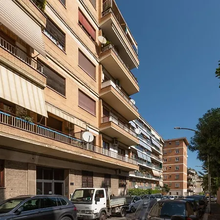 Apartment Roof Terrace Gleizer Saint Peter's Rome